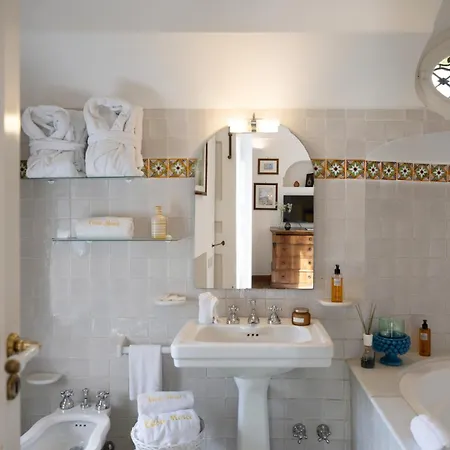 מלון דירות Casa Merce 4*